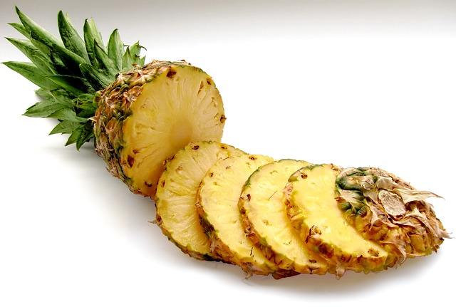 ananas_suseny_BIO