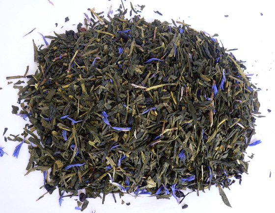 Lahodná šálka zeleného čaju ochutená plodmi lesa.     Zloženie: zelený čaj, kvet nevädze poľnej, plod čiernej bazy, malina a aróma.   ...