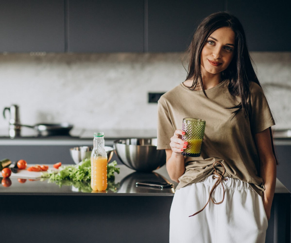 V tomto článku sa dočítate:   	Čo je to detoxikácia organizmu 	Prečo je potrebná detoxikácia 	Ako detoxikovať 	Čo doplniť do jedálnička...