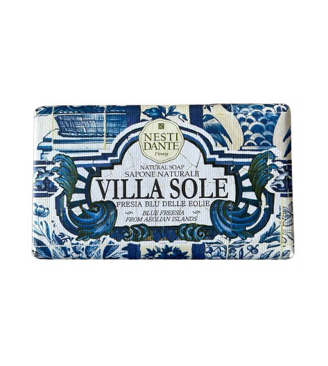 Modrá frézia 250g Villa Sole mydlo Villa Sole mydlo Modrá frézia 250 g – Nesti DanteObjavte eleganciu a kvalitu talianskej tradície s mydlom Villa Sole Eolská modrá frézia 25...