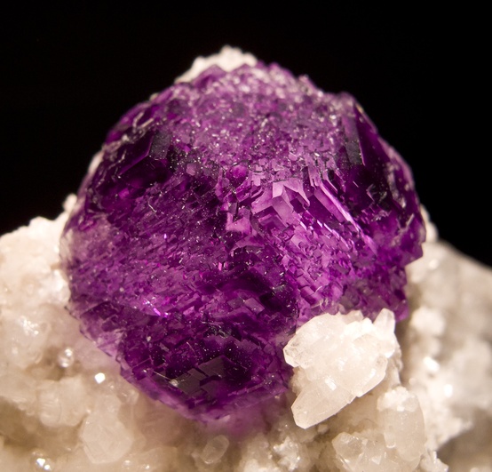 Fluorit kameň